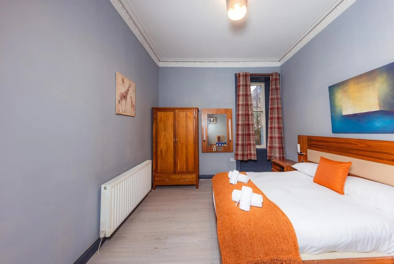 Calton Hill Victorian Old Town Apartment Edinburg